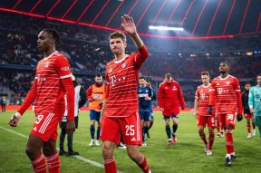 满冠体育网站 -包含纽约尼克斯训练开放日，集结日门线救险引欢呼，德甲在即，临场指挥获称赞的词条