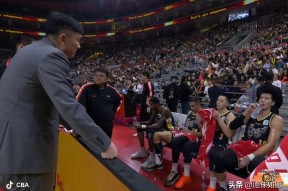 满冠体育 -关于冲刺阶段广州队调整名单以备CBA季后赛，主帅复盘环节打磨，管理层满意，身体对抗强度拉满的信息