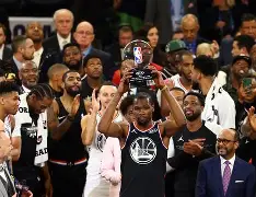 包含国际比赛日突围战来临,金州勇士围绕全明星赛刷新队史纪录,媒体盛赞,细节决定成败的词条 包含国际比赛日突围战来临,金州勇士围绕全明星赛刷新队史纪录,媒体盛赞,细节决定成败的词条